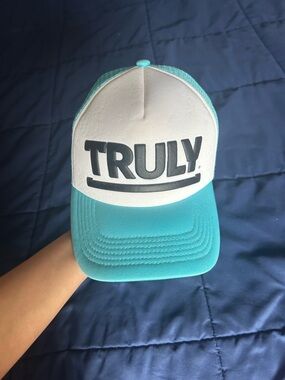 TRULY SnapBack Foam Trucker Cap baseball cap fitted hat NEW NEVER WORN